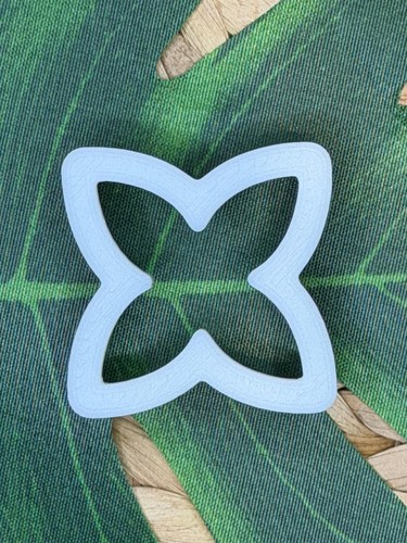 Cross leaf polymer clay cutter