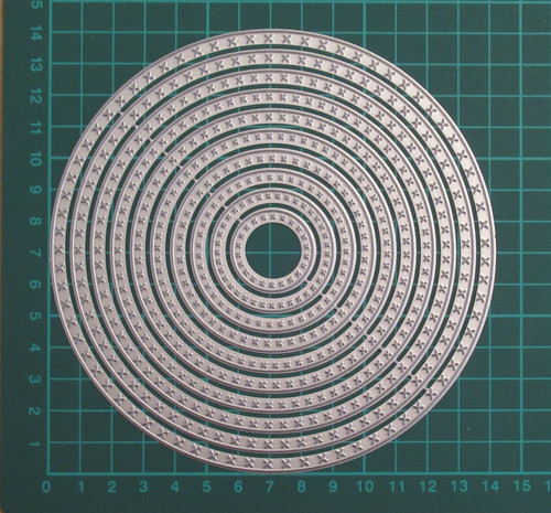Piece circles metal - metal, cutting