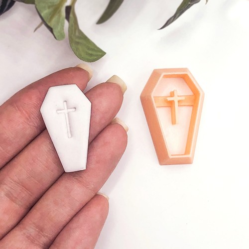 Coffin clay cutter - coffin, cutter:
